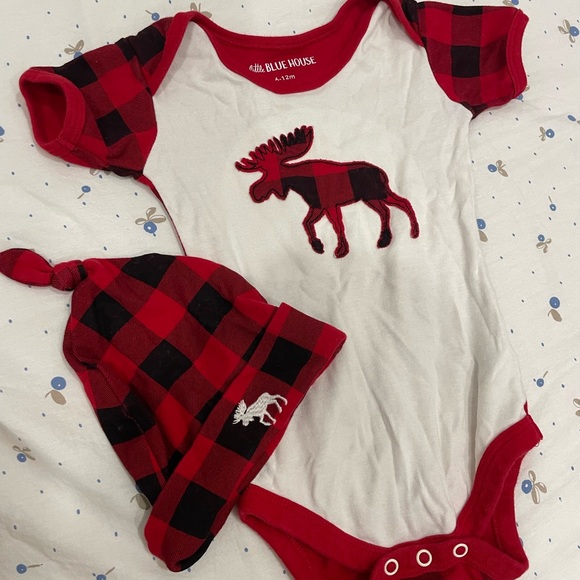 6-12m Flannel baby body suits onesies + hat - Picture 1 of 3